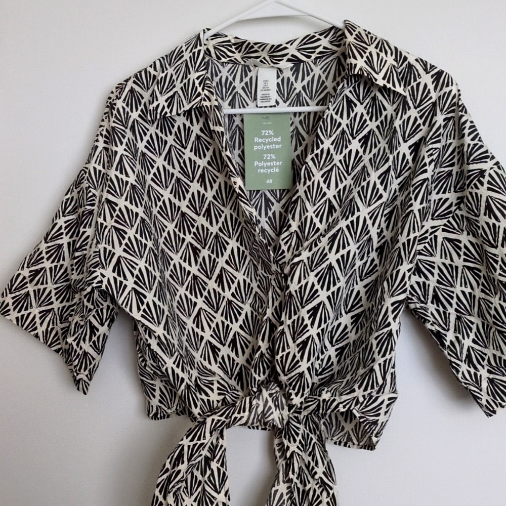 H&M pullover tie shirt, size s, black & white